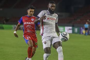 Everardo Rose durante el partido ante el L.A. Firpo de El Salvador.