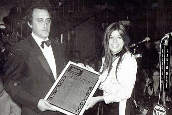 Jeanette inició su carrera a los 15 años como vocalista del grupo Pic-Nic.