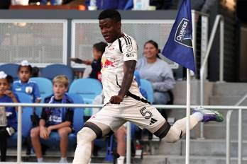 El lateral izquierdo panameño, Omar Valencia.