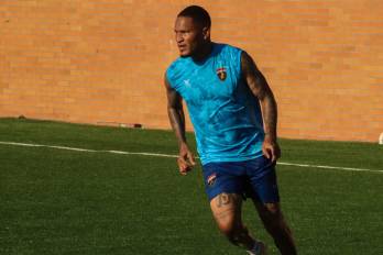 Eric Davis en su primer entrenamiento con el Plaza Amador.