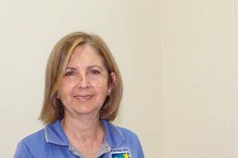 Dabaiba Conte de Nilipour fundó en el año 2007 la Fundación Soy Capaz, preocupada por el devenir de los adultos con autismo como su hijo Dariush.