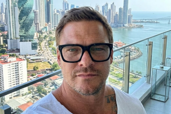 El actor estadounidense Alan Ritchson se encuentra en Panamá y conociendo lugares turísticos.