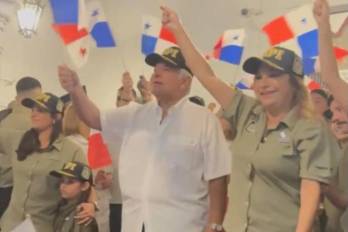 Las actividades se iniciaron a las 5:00 a.m. con las tradicionales dianas patrias en el Palacio de las Garzas