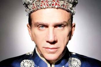 El llamado “zar de la belleza” Osmel Sousa deja Miss Universo