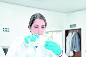 Mágister Milagros Vaña, es especialista en Seguridad Alimentaria y Nutricional, y docente e investigadora en la Universidad Especializada de las Américas (Udelas).