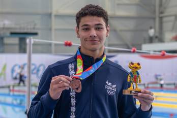Raúl Antadillas consiguió la presea de bronce en natación.