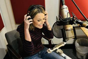 Las autoridades investigan como secuestro el caso de la madre de la presentadora de NBC Savannah Guthrie.