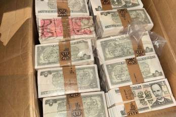 Encomienda sospechosa: Aduanas descubre billetes internacionales camuflados como libros