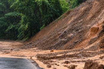 La institución habilitó como rutas alternativas los trayectos Macaracas–Llano de Piedra–Tonosí y Las Tablas–Pedasí–Tonosí