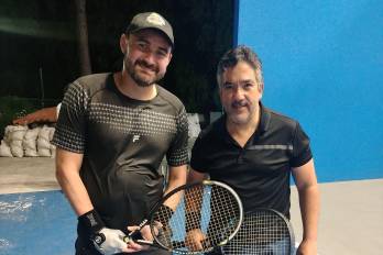 En la imagen Arnulfo Suárez (izq.) junto a Henry Pozo (der.) campeones de la primera división del Circuito Nacional de Frontenis y quienes estarán en el Panama Open 8.