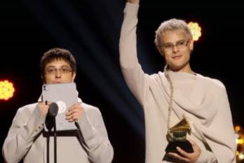 El grupo argentino Ca7riel y Paco Amoroso