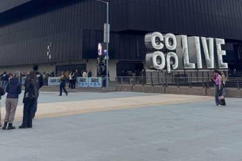 Vista del lugar donde este viernes actúa Harry Styles en Mánchester (R.Unido). Se trata por primera vez en una experiencia exclusiva sin móviles ni cámaras que verá la luz en Netflix el 8 de marzo.