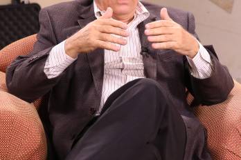 Mitchell Doens alerta intento de ‘desaparecer’ al PRD y confirma aspiración al CEN