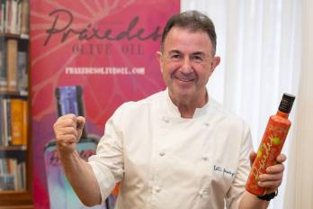 Este proyecto también ha querido hacer el lanzamiento oficial de una nueva imagen de sus productos que lleva elaborando más de un año, con los que, según sus propietarios, mantienen el legado familiar del olivar tradicional que poseen en los Montes de Toledo.