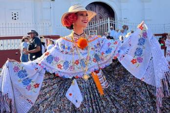 Convocatoria abierta para ser la Novia del 10 de Noviembre en San Miguelito. Participa y representa las tradiciones santeñas. Inscripciones hasta el 15 de abril.