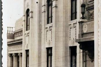 Edificio de la Compañía Peruana de Teléfonos estilo Art Decó - Colección Privada Jean Pierre Lemmonier.