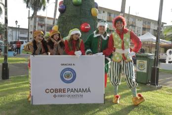 El encendido del árbol y del alumbrado navideño marca el inicio de la agenda de actividades que la Alcaldía desarrollará durante diciembre.