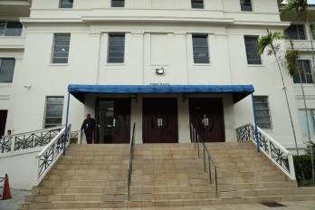 Durante la audiencia del lunes, el tribunal analizó el rastro de pagos y la estructura de movimientos bancarios asociados a la constructora.