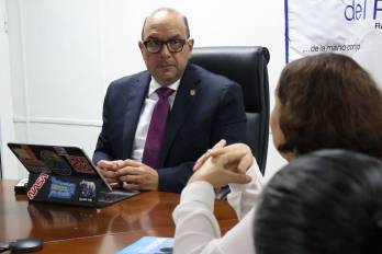 Eduardo LeBlanc en reunión con la Cinta Chocolate.