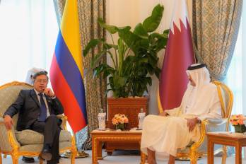 El presidente de Colombia, Gustavo Petro, se reunió este lunes en Doha con el emir de Catar, Tamim bin Hamad Al Thani.