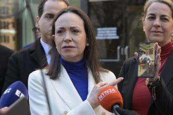 La líder opositora María Corina Machado condenó recientemente el arresto domiciliario del activista Juan Pablo Guanipa, quien permanece en su vivienda con un grillete.