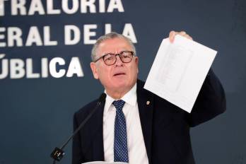Contralor Flores: 15.000 maestros no recibirán sueldo la próxima quincena