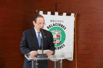 Los cancilleres Javier Martínez-Acha Vásquez y Manuel Tovar sostuvieron una reunión bilateral en la sede de la ONU en Nueva York