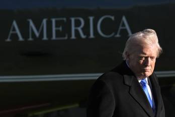 Trump anunció una tregua de cinco días en ataques a infraestructura iraní mientras asegura avances hacia un posible acuerdo bilateral.