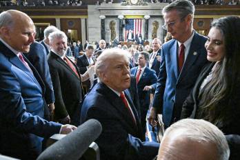 El presidente de Estados Unidos Donald Trump, al abandonar el recinto del Congreso.