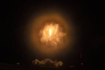 Un cohete SpaceX Falcon 9 con la cápsula Crew Dragon Endeavour que transporta la misión Crew-8 se lanza desde la plataforma de lanzamiento 39A en el Centro Espacial Kennedy de la NASA en Florida el 3 de marzo de 2024.