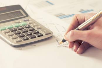 La banca, principal motor del sistema, reportó una mora mayor a 61 días de 4.1%, frente al 5.2% registrado en abril de 2025.