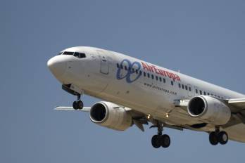 Un avión de Air Europa despega del aeropuerto de Málaga el 22 de septiembre de 2011. La aerolínea Air Europa anunció la suspensión de sus vuelos entre Madrid y Caracas el 24 de noviembre de 2025, uniéndose a Iberia en la cancelación de sus operaciones con Venezuela tras una advertencia de seguridad de la Autoridad de Aviación Civil de Estados Unidos.