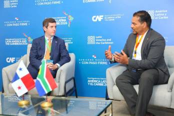 El viceministro de Relaciones Exteriores de Panamá, Carlos A. Hoyos, sostuvo reuniones con representantes de Sudáfrica para reforzar los lazos diplomáticos.
