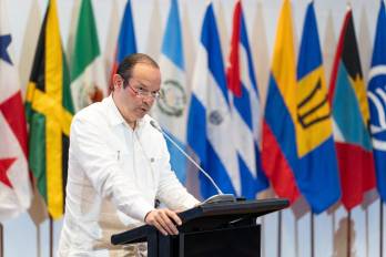 Martínez-Acha aseguró que el acuerdo firmado con Estados Unidos respeta plenamente la soberanía panameña sobre el Canal y puede ser cancelado unilateralmente.