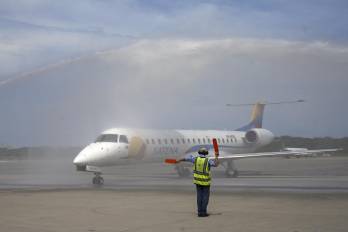 Un avión de Satena Airlines que cubre la ruta Bogotá-Caracas.