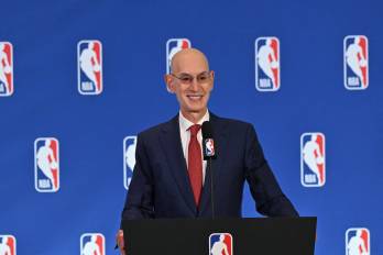 El comisionado de la NBA, Adam Silver.
