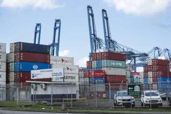 Reuters publicó este 29 de julio que la naviera francesa CMA CGM expresó su interés en adquirir las concesiones.