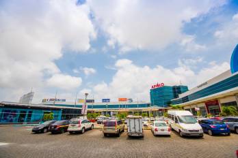 La Zona Libre de Colón es la principal zona franca en el hemisferio occidental y uno de los principales centros logísticos de redistribución multimodal del mundo.