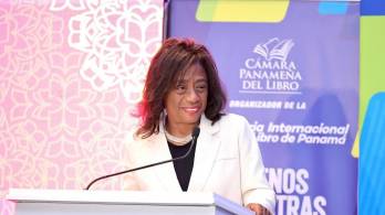 La ministra de Educación, Lucy Molinar, solicitó a los docentes retornar a las clases.