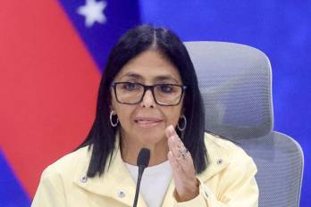 El diálogo político surge tras los terremotos del 24 de junio, que dejaron miles de muertos y heridos, y cuenta con respaldo internacional.