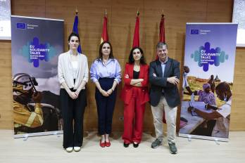 Cristina Izquierdo (i), coordinadora de Salud y Nutrición del Equipo de Emergencias de Acción contra el Hambre; Irama Ficht Muñoz (2i), asociada del programa de Ayuda Humanitaria de la UE, Miriam Burgués (2d), directora de EuroEFE de la Agencia EFE; y José Antonio Sanahuja Perales (d), catedrático de Relaciones Internacionales de la UCM y exasesor especial para América Latina y el Caribe del Alto Representante de la UE participan en el debate La solidaridad de la UE en acción: ¿Cómo coopera la Unión Europea con las comunidades de América Latina y el Caribe para prepararse para los desastres?, en el marco de las EU Solidarity Talks - Kapuściński Series, este miércoles en la Facultad de Ciencias Políticas y Sociología de la Universidad Complutense de Madrid.
