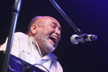 Fotografía de archivo del 22 de mayo de 2015 del pianista Eddie Palmieri en un concierto en Cancún (México). El reconocido pianista y compositor salsero de origen puertorriqueño Eddie Palmieri falleció este miércoles a los 88 años de edad.
