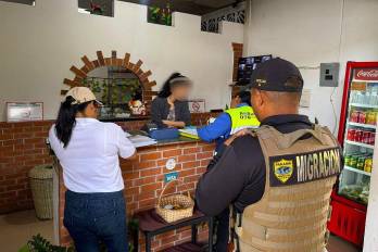 En operativo, las autoridades ubicaron a ciudadanos de Colombia, Venezuela, China, Argentina, Uruguay y España sin permiso de trabajo.