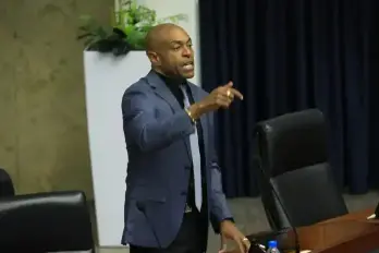 Salazar dijo que se está jugando con la necesidad económica de las comunidades,