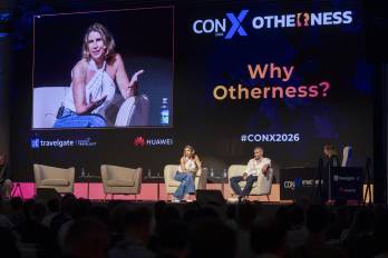 Pedro Cámara, CEO Travelgate, junto Luisa Cámara, CCO Travelgate, durante la quinta edición de la conferencia ConX, que reúne en Palma a profesionales internacionales especializados en innovación y tecnologías turísticas.
