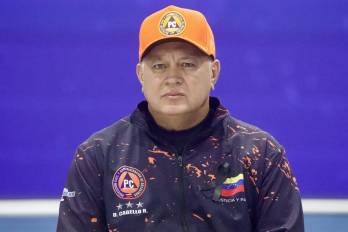 Diosdado Cabello rechazó las denuncias sobre el presunto desvío de ayuda humanitaria y criticó el uso de dispositivos de rastreo en los cargamentos enviados desde Panamá.