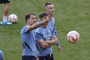 Mikel Oyarzabal, durante el entrenamiento con la Real Sociedad.