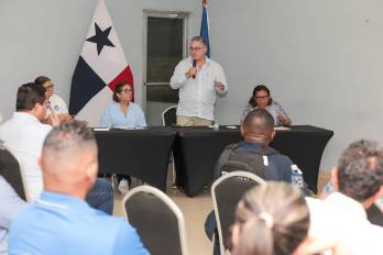 El ministro detalló que, como parte de las medidas inmediatas, se ejecuta un programa de rehabilitación de pozos y la instalación de tanques de reserva.