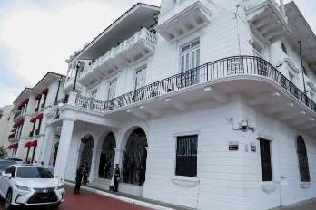Un gobierno de espaldas al pueblo