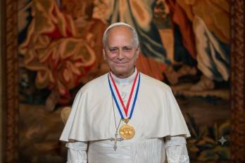 En un mensaje transmitido desde el Vaticano, el Pontífice agradeció el galardón y exhortó a los estadounidenses a reafirmar los ideales fundacionales de dignidad humana, justicia y unidad.